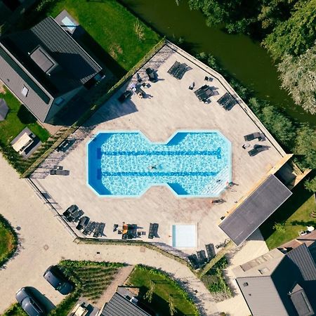 Chalet 556 Op Recreatiepark De Wielen Sint Maarten Exteriör bild