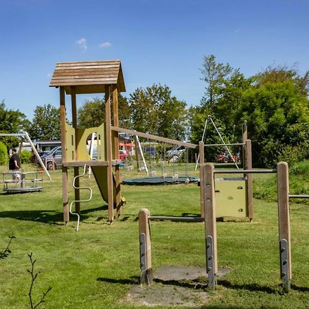 Chalet 556 Op Recreatiepark De Wielen Sint Maarten Exteriör bild