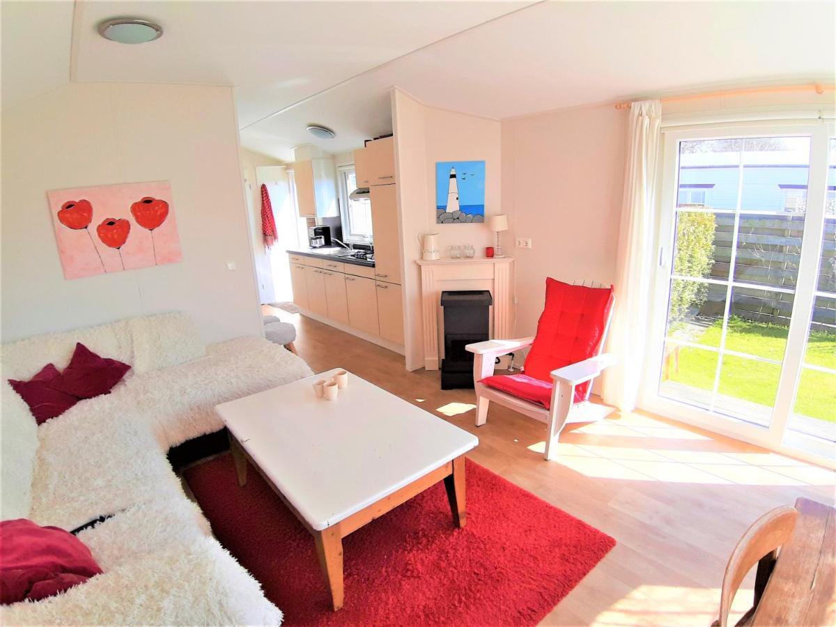 Chalet 556 Op Recreatiepark De Wielen Sint Maarten Exteriör bild