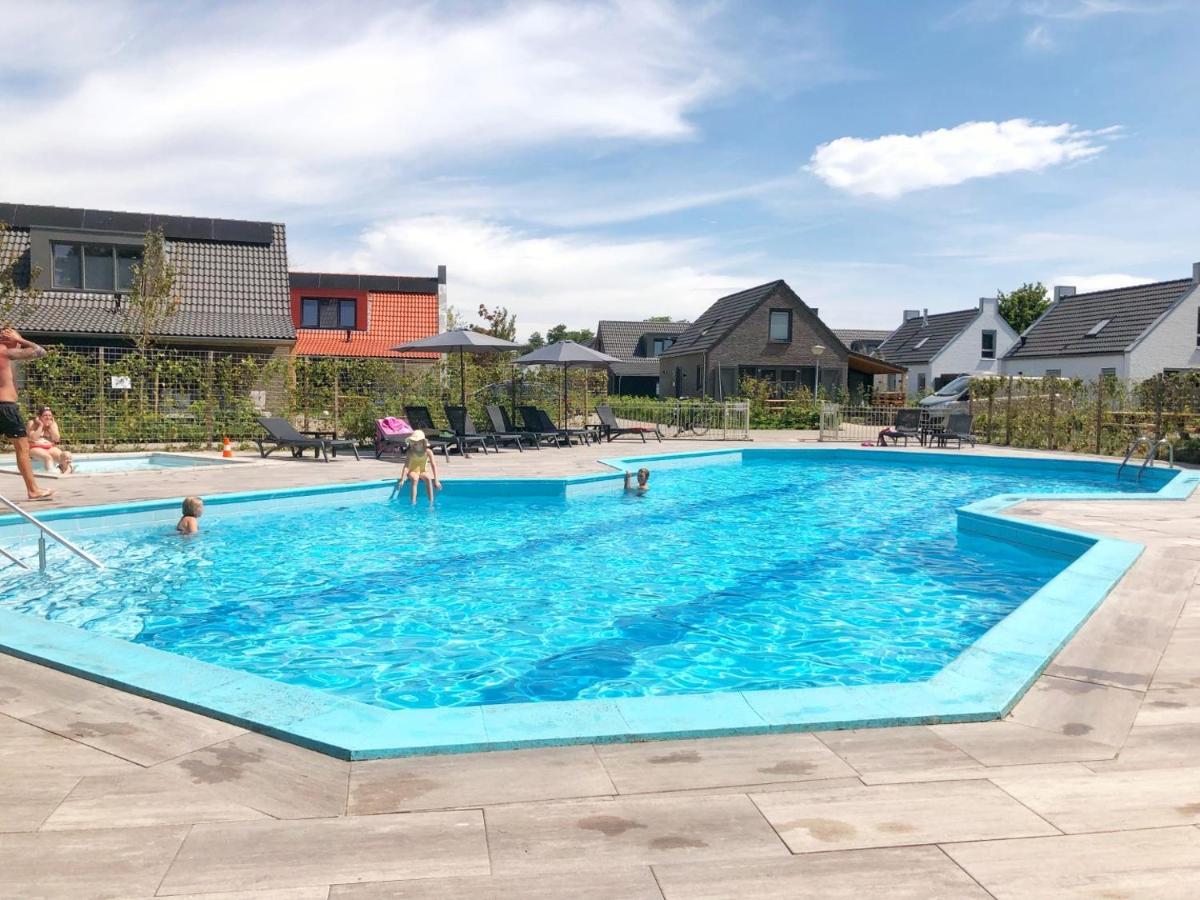 Chalet 556 Op Recreatiepark De Wielen Sint Maarten Exteriör bild